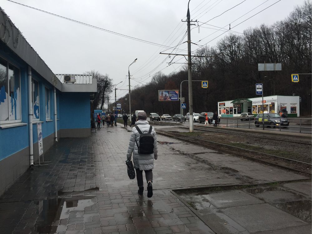 Комерційне приміщення по Хмельницькому шосе.