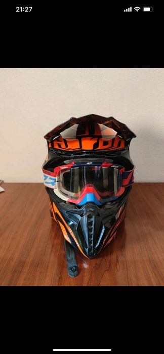 Capacete airoh + óculos fox