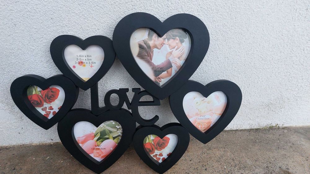 Moldura preta Love