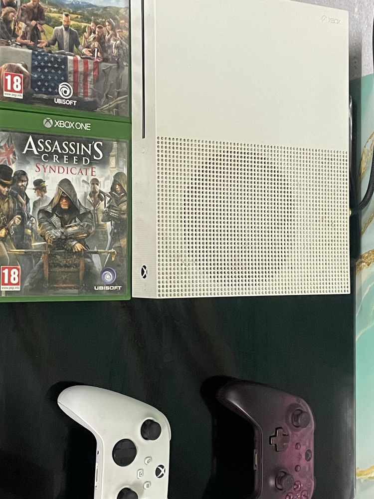 Xbox one  usado 2 jogos