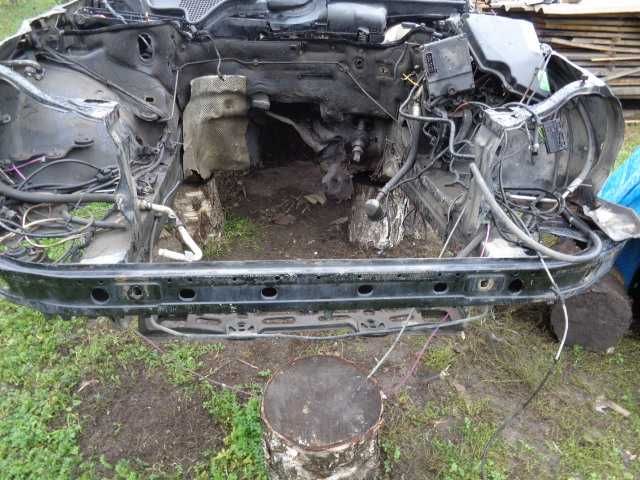 Кузово мерседес W210 розпил  W210 ланжерони зад телевізор дах