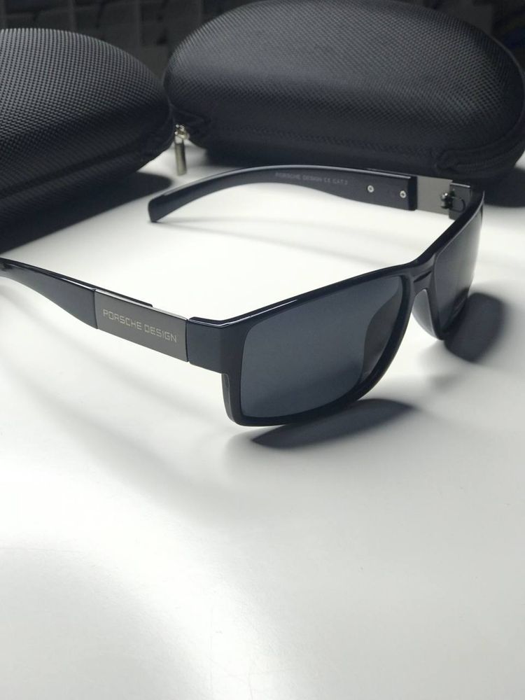 Мужские солнцезащитные очки черные глянцевые Polarized прямоугольные