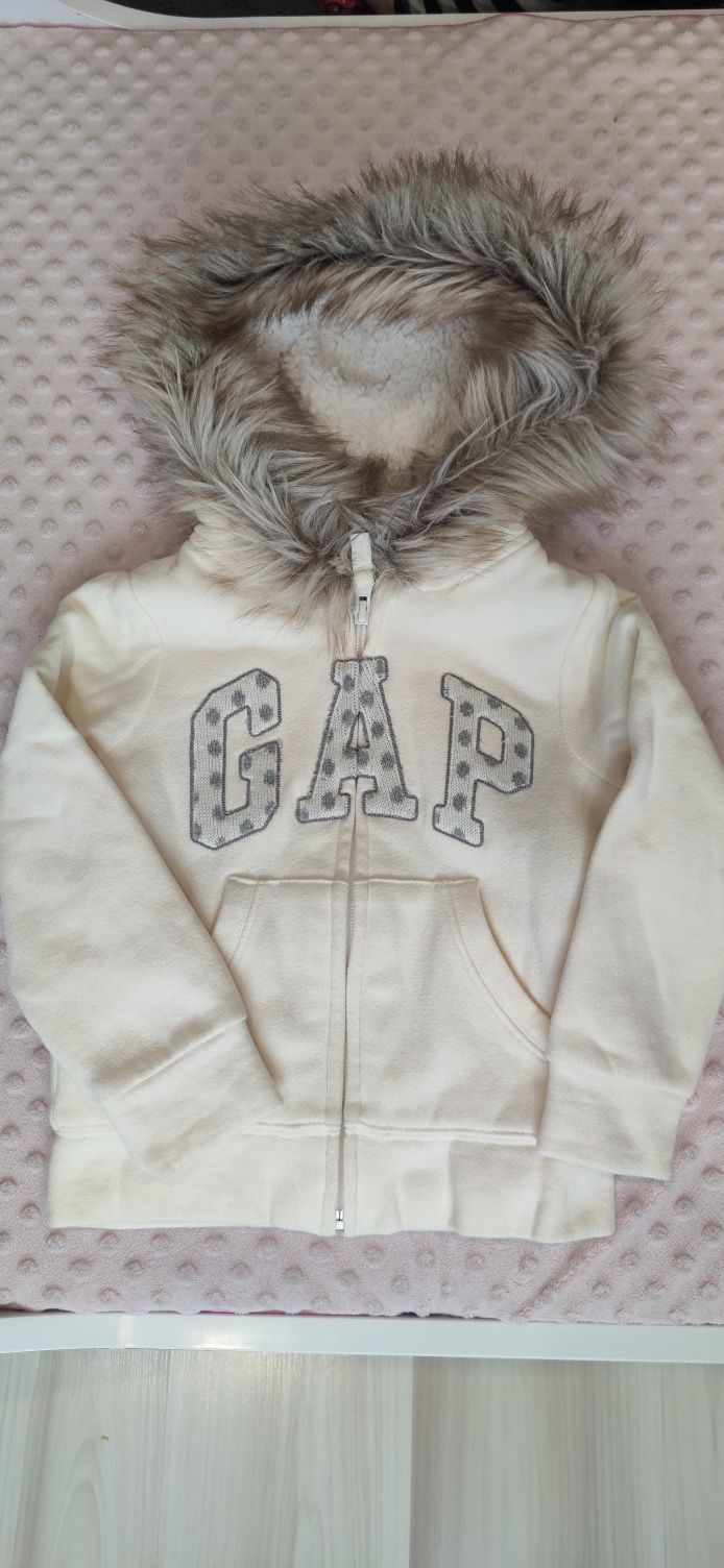 Bluza GAP  orginalna 110 cm  NOWA