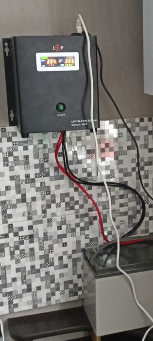 ДБЖ Logic power lpy-w-psw 800va+(560w)+ gel акумулятор 100