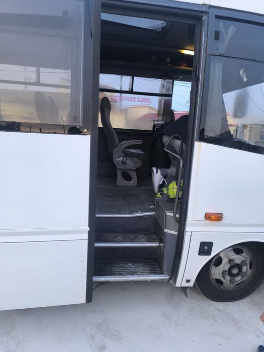 Autocarro 28 lugares