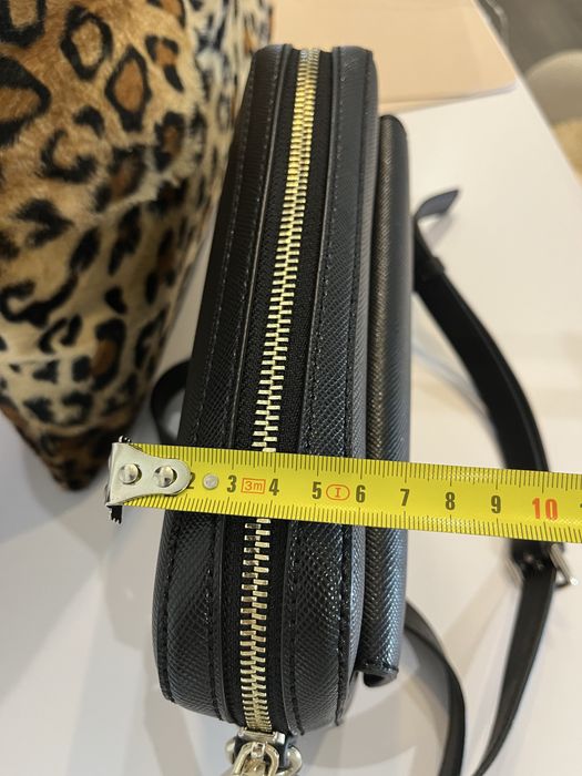 Сумка guess гарна,містка ,якісна