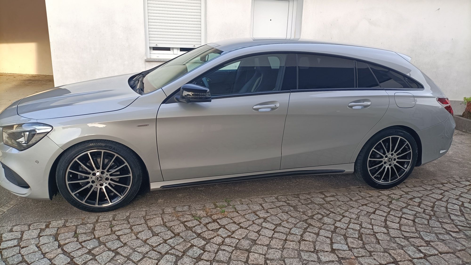 Mercedes CLA 180d Shooting Brak AMG