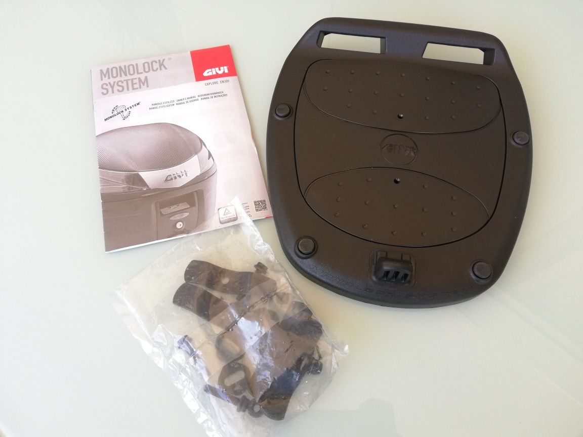 Base Monolock Givi Nova  para top case