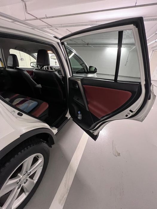 Продам автівку TOYOTA RAV 4