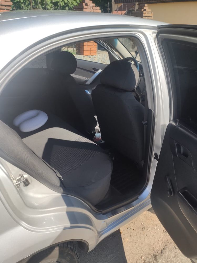 Chevrolet aveo седан