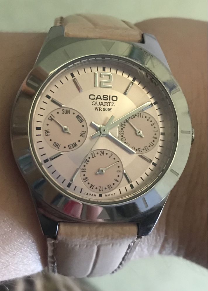 Женские часы Casio