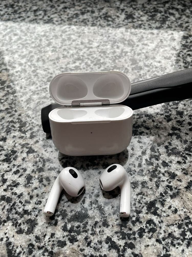 Навушники Apple AirPods 3