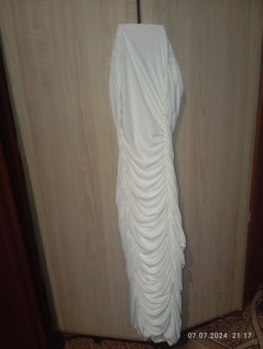 Вечернее длинное платье