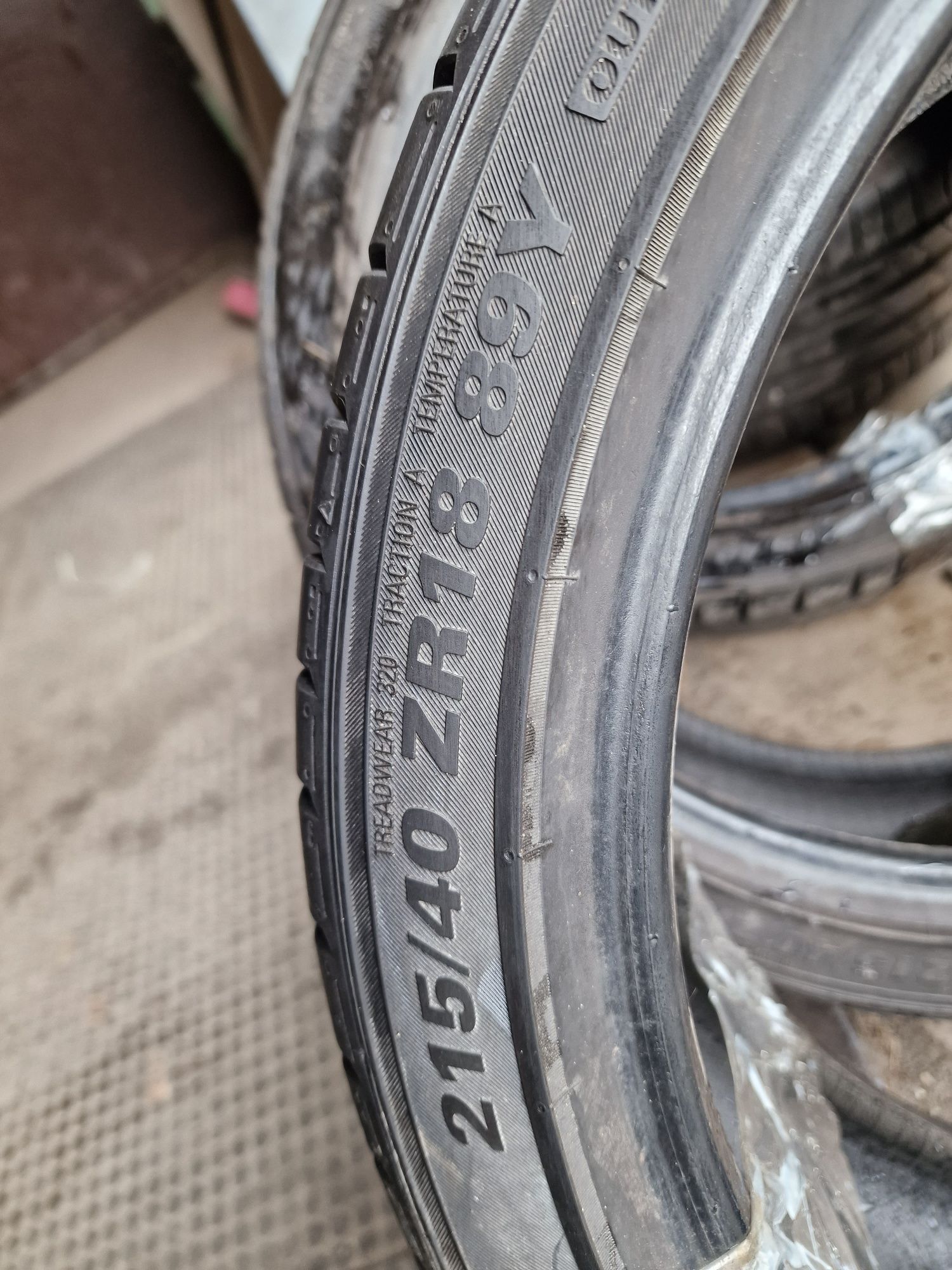 Летняя резина 215/40 R18 Kumho