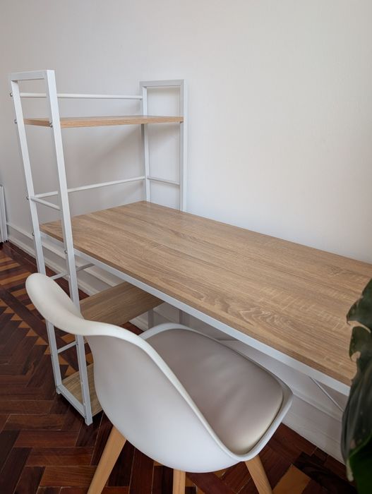 Mesa e cadeira escritorio
