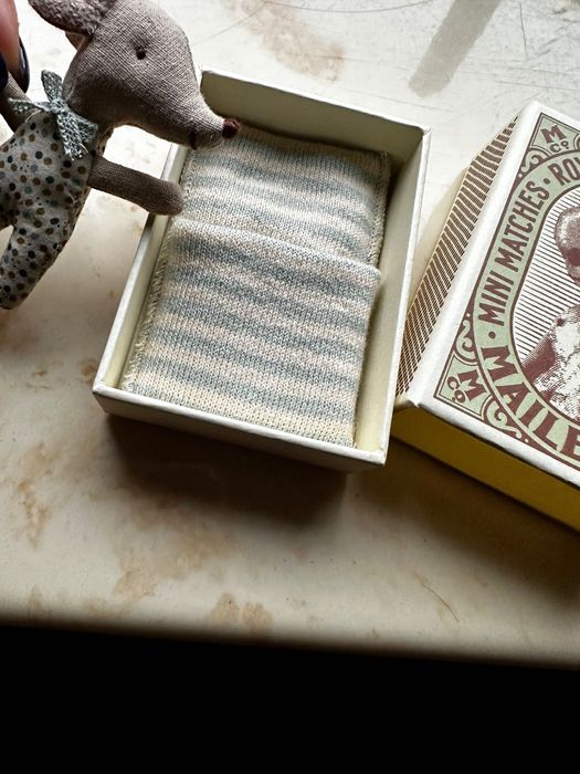 Maileg - Myszka Dzidziuś w pudełku - blue