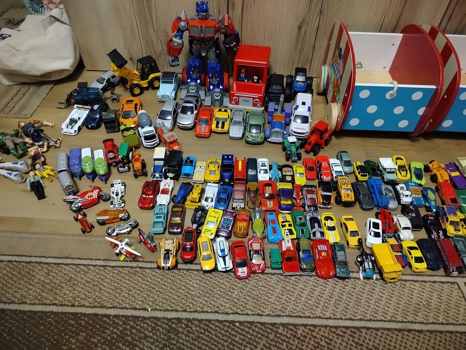Mega zestaw autka hot wheels cars samoloty strażak sam itp