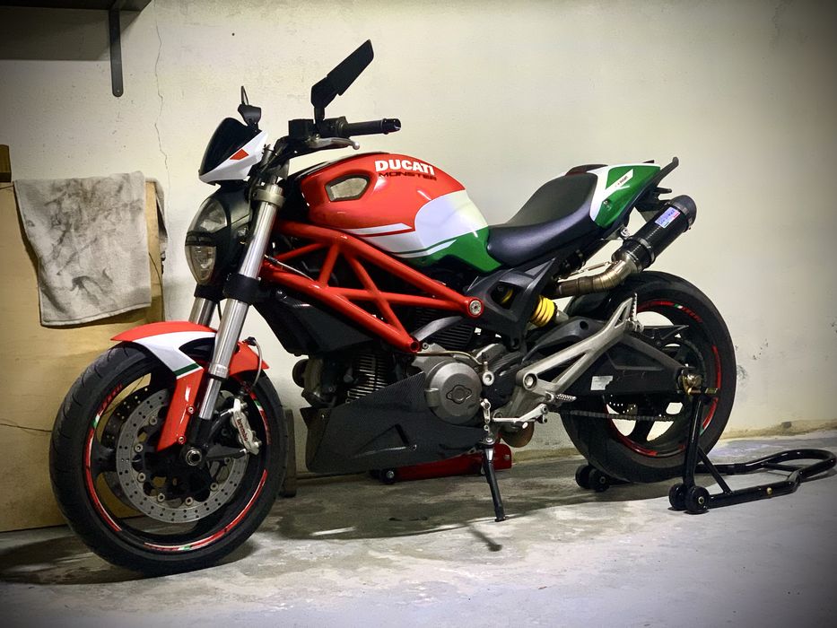 Ducati monster + abs