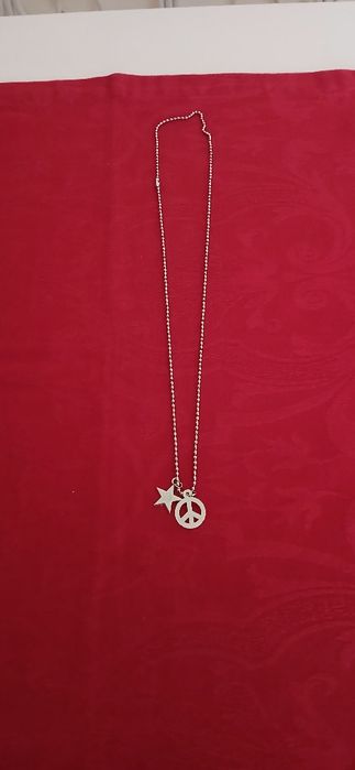 Colar comprido estrela e simbolo da Paz