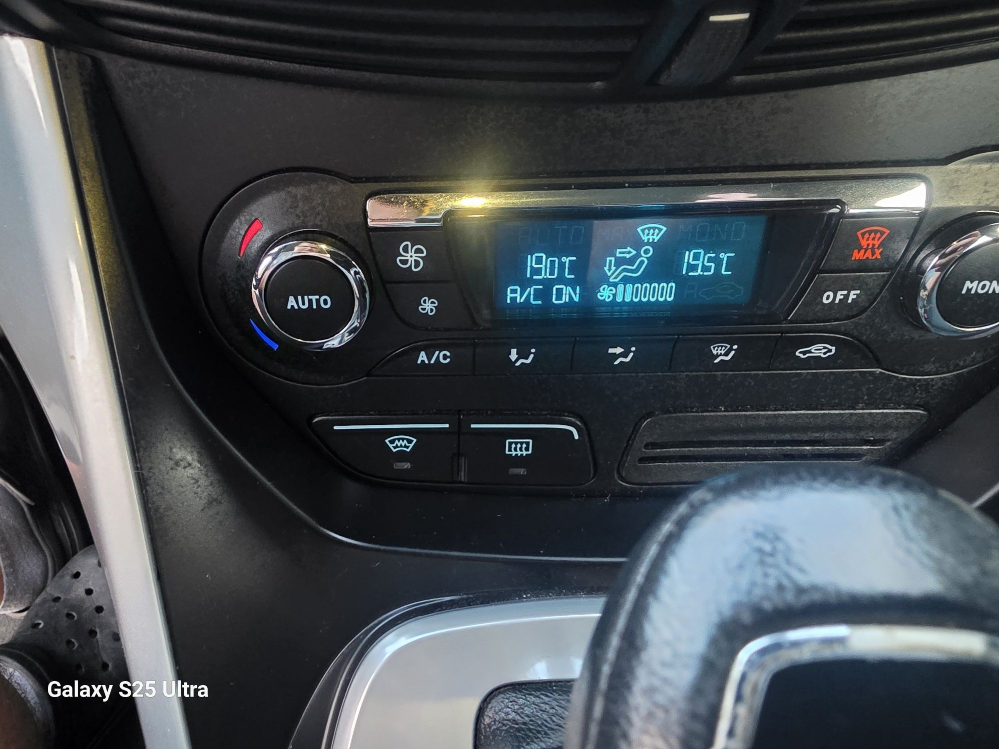Ford c-max II 2.0 TDCI Titanium Navi Bluetooth grzana przednia szyba