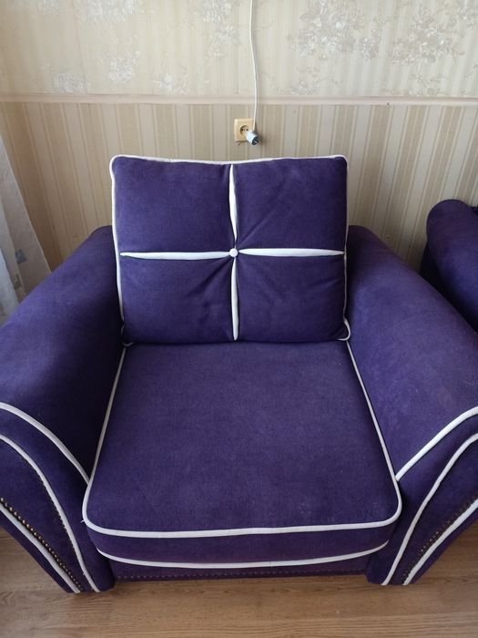 Продам креслов комнату