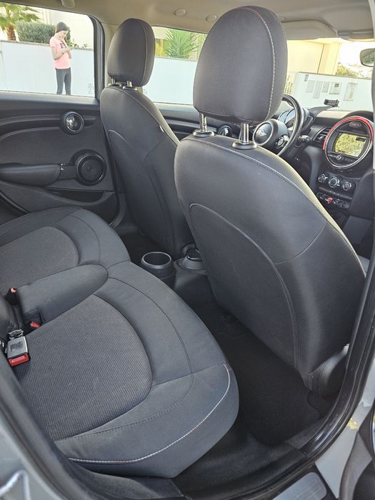 Mini Cooper D 1.5 115cv