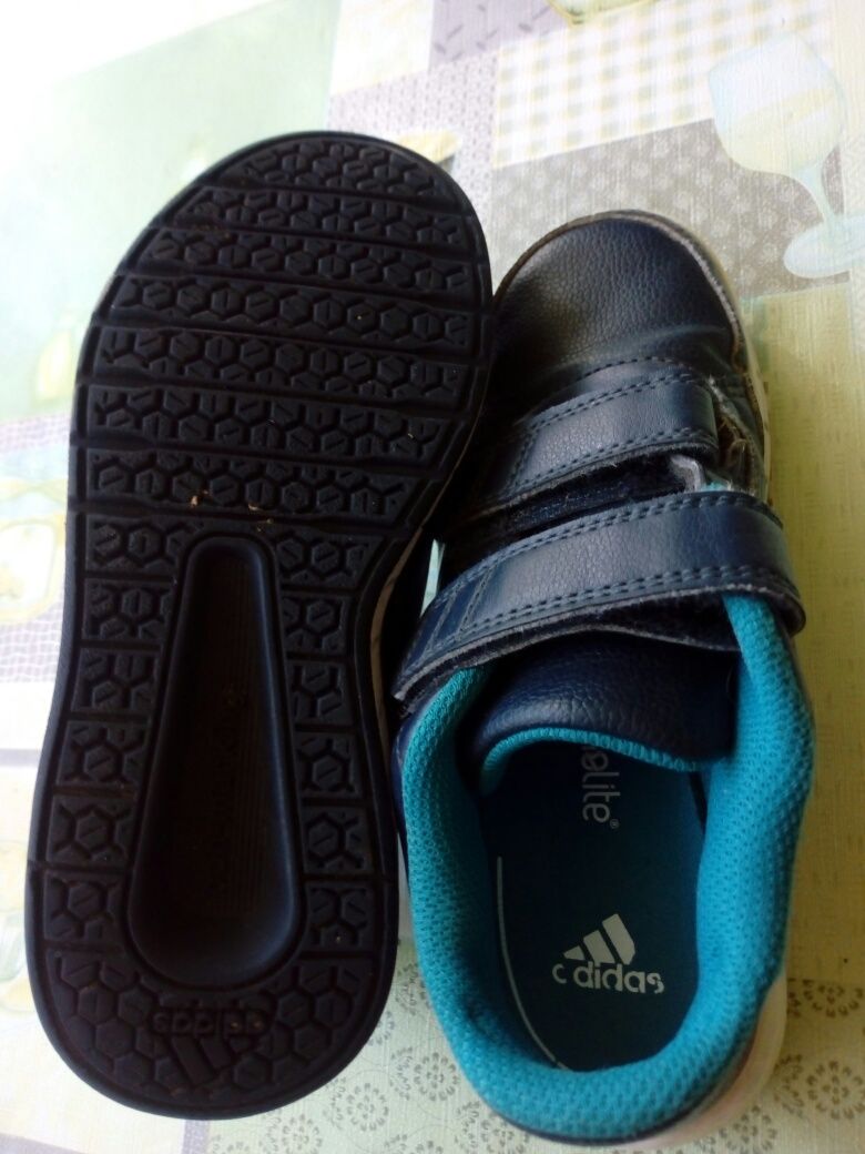 Buty adidasa r 30