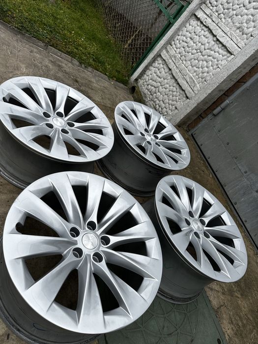 Диски різноширокі R20 5/120 Tesla model S X Диски оригінальні Тесла