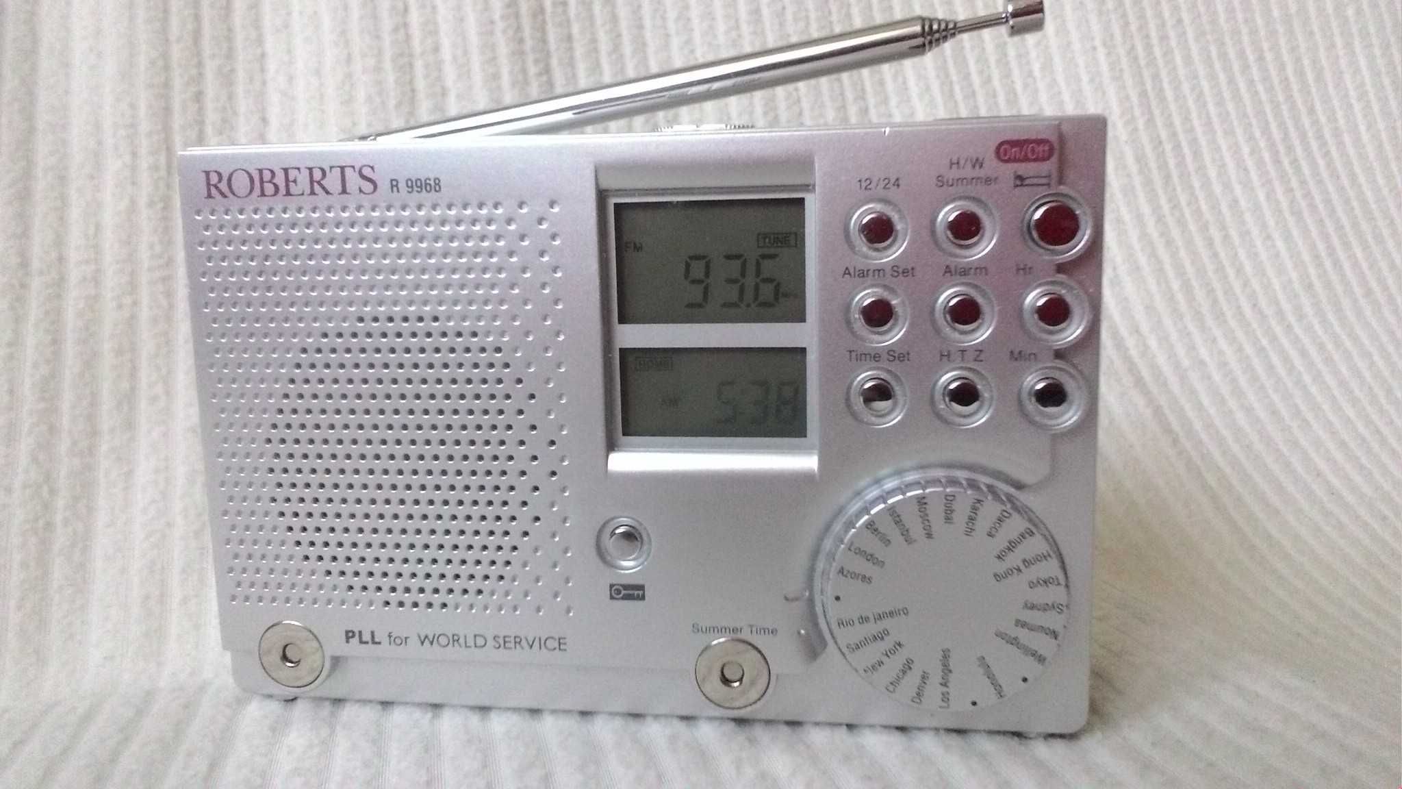 PLL World Service 9 Band Travelling Lite 2 Roberts R-9968
