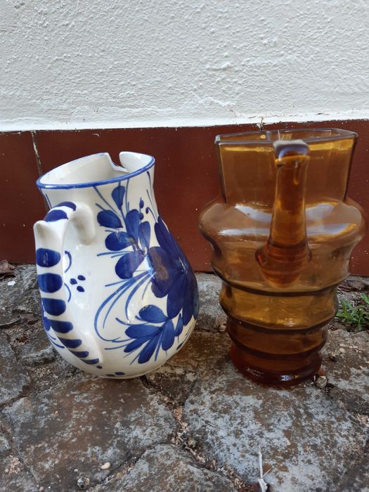 Jarro azul e branco