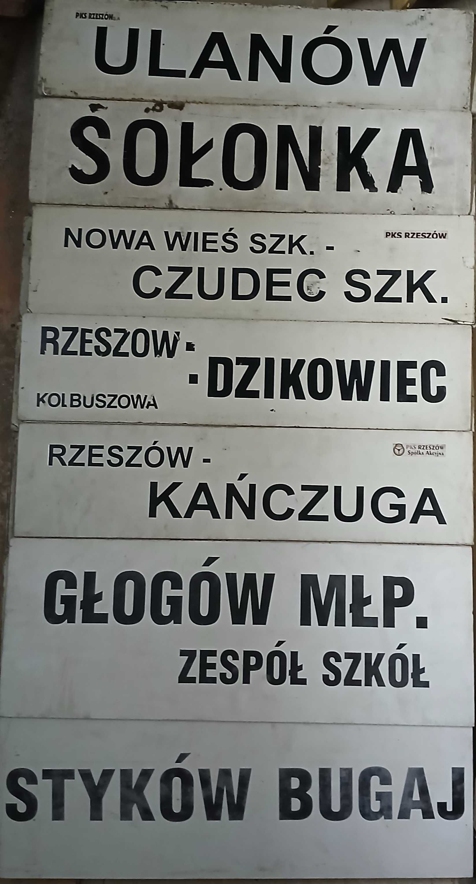 Tablice PKS kierunkowe. Tworzywo sztuczne. Komunikacja lokalna.