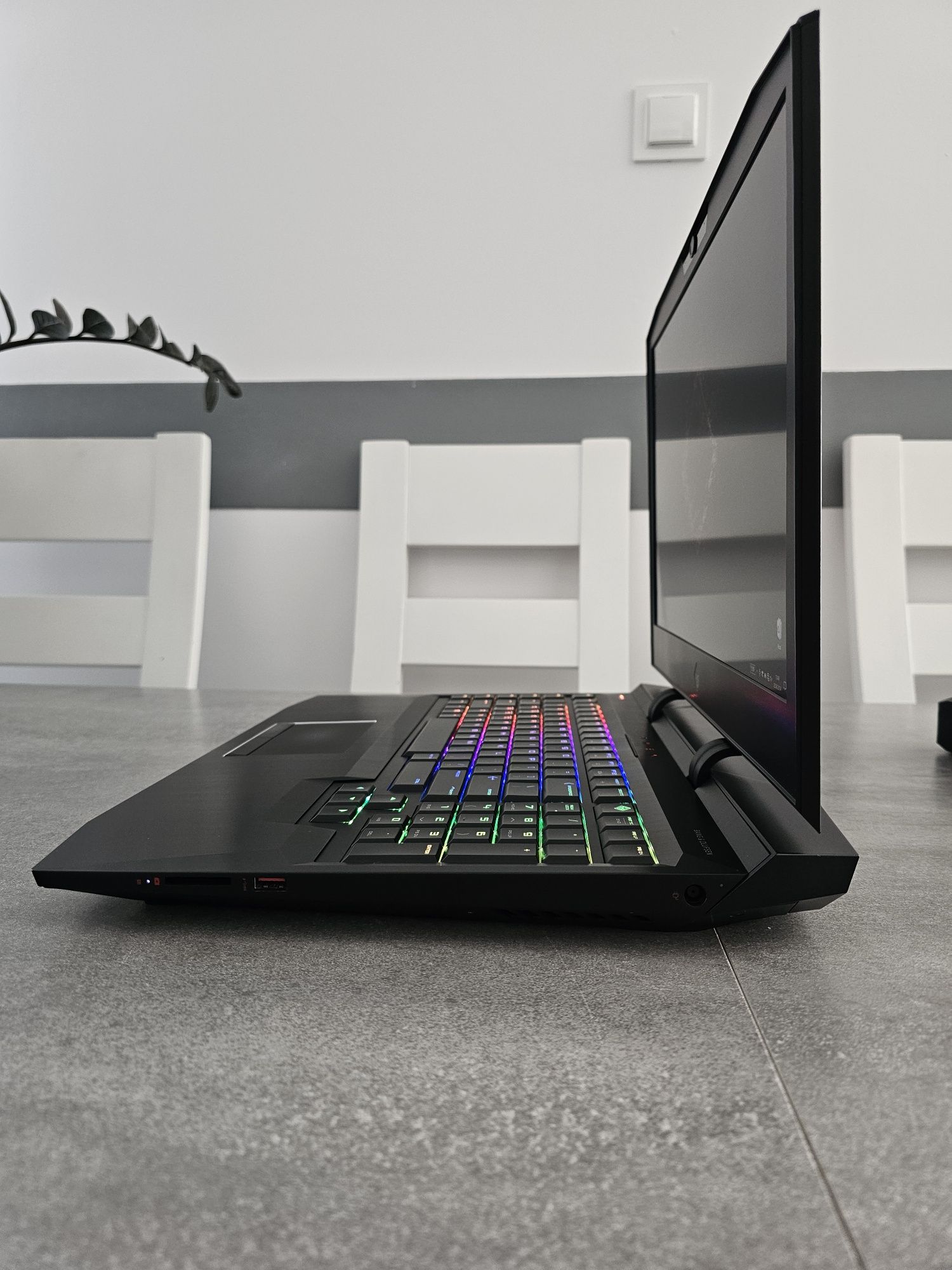 HP OMEN X 17 4K | 32GB RAM | GTX1080 | IGŁA Laptop gamingowy + słuchaw