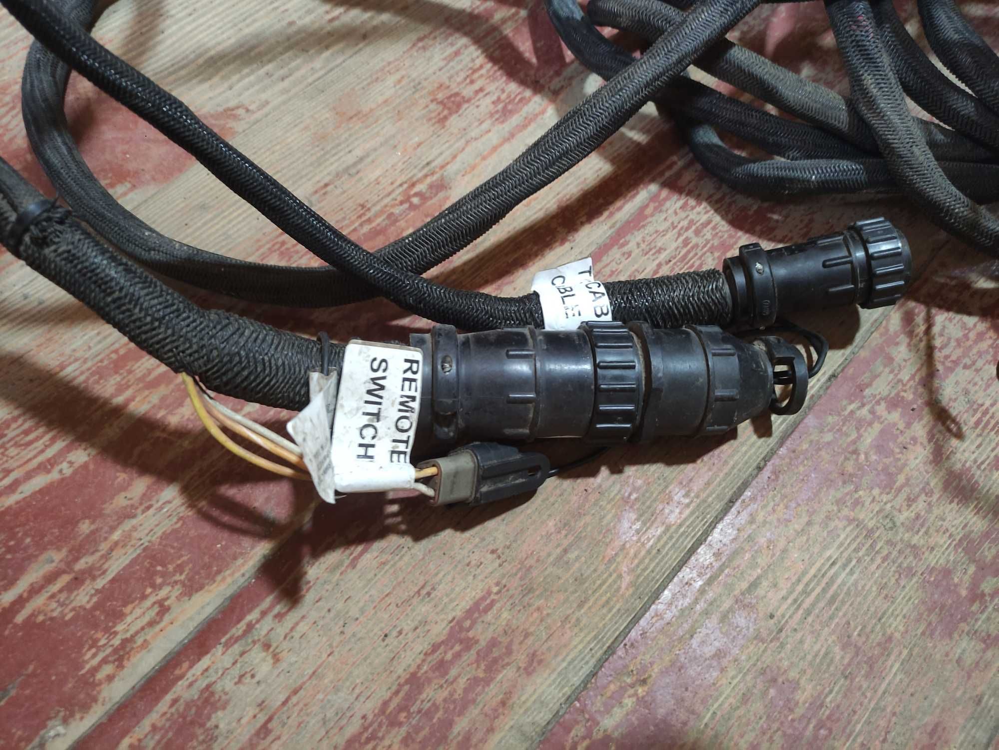 Кабель PWR/CAN front MNT battery