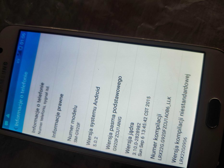 Etui Samsung ładowarka 2 nawigacje telefon głośniki myszka telefon