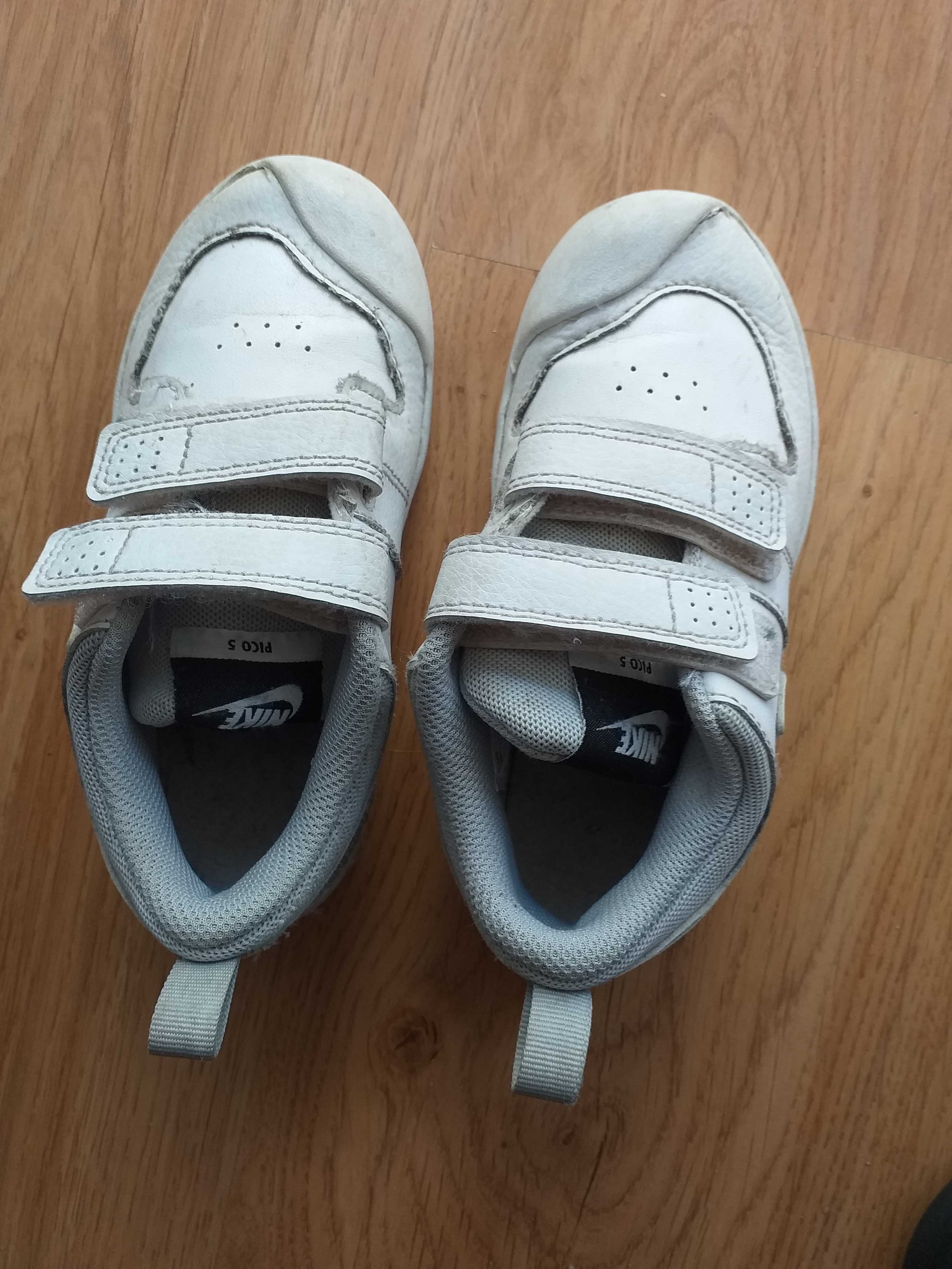 buty sportowe NIKE, 26