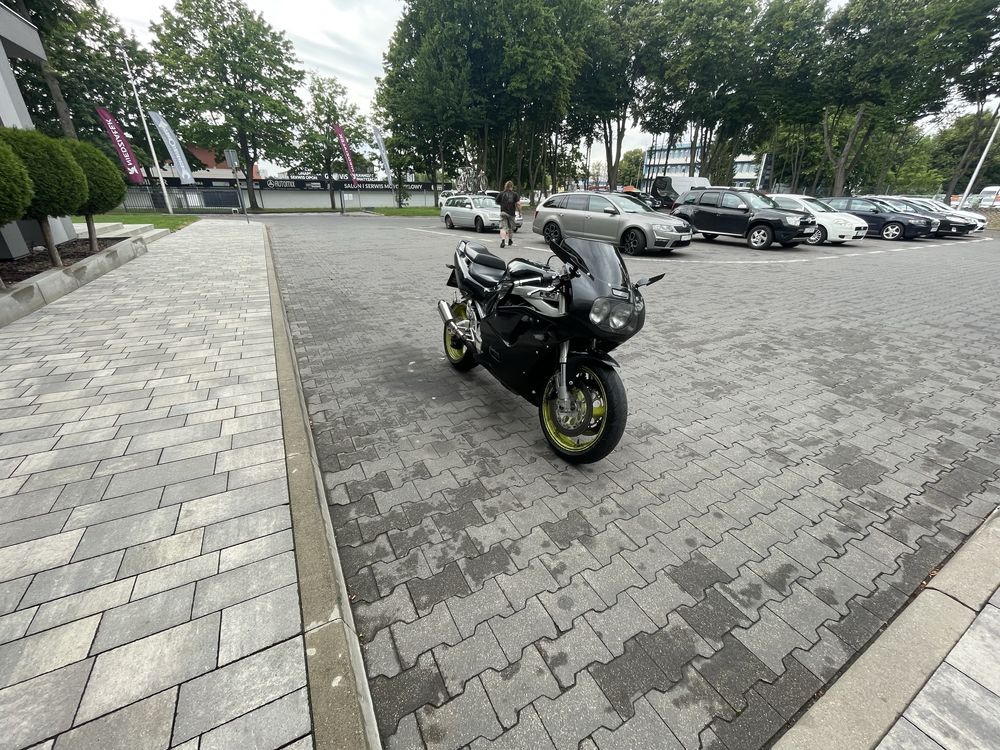Suzuki gsxr 750 w