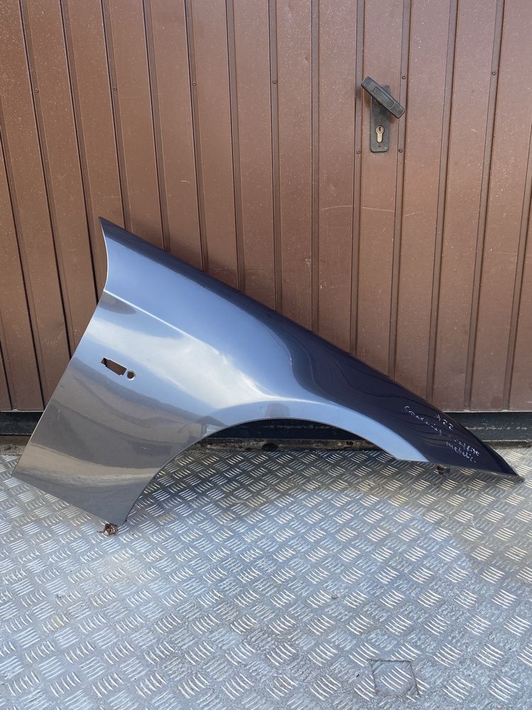 Błotnik prawy BMW E90 E91 Sparking grafite metalic