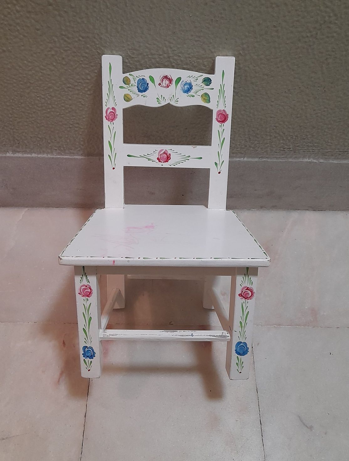 Cadeira para crianças ou decoração