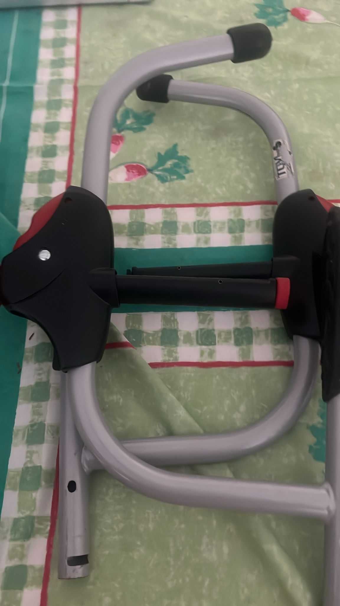 Cadeira de refeição portatil para bebe - CHICCO