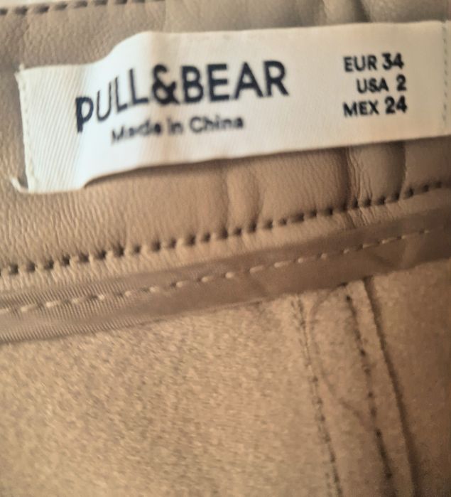 Spodnie eco-skórka "Pull&Bear".