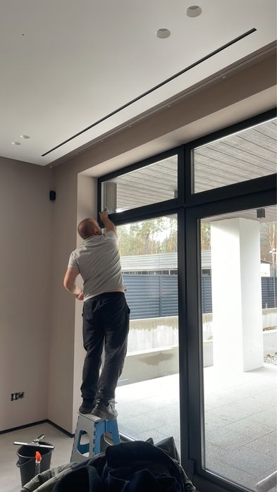 Прибирання приміщень,миття вікон,хімчистка