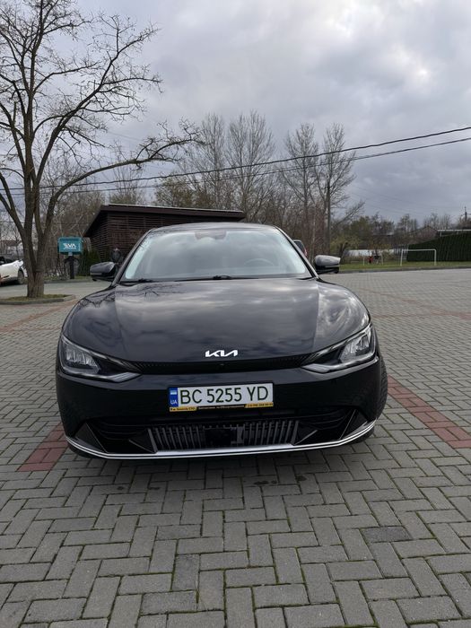 Поодам авто kia ev 6 awd 2022