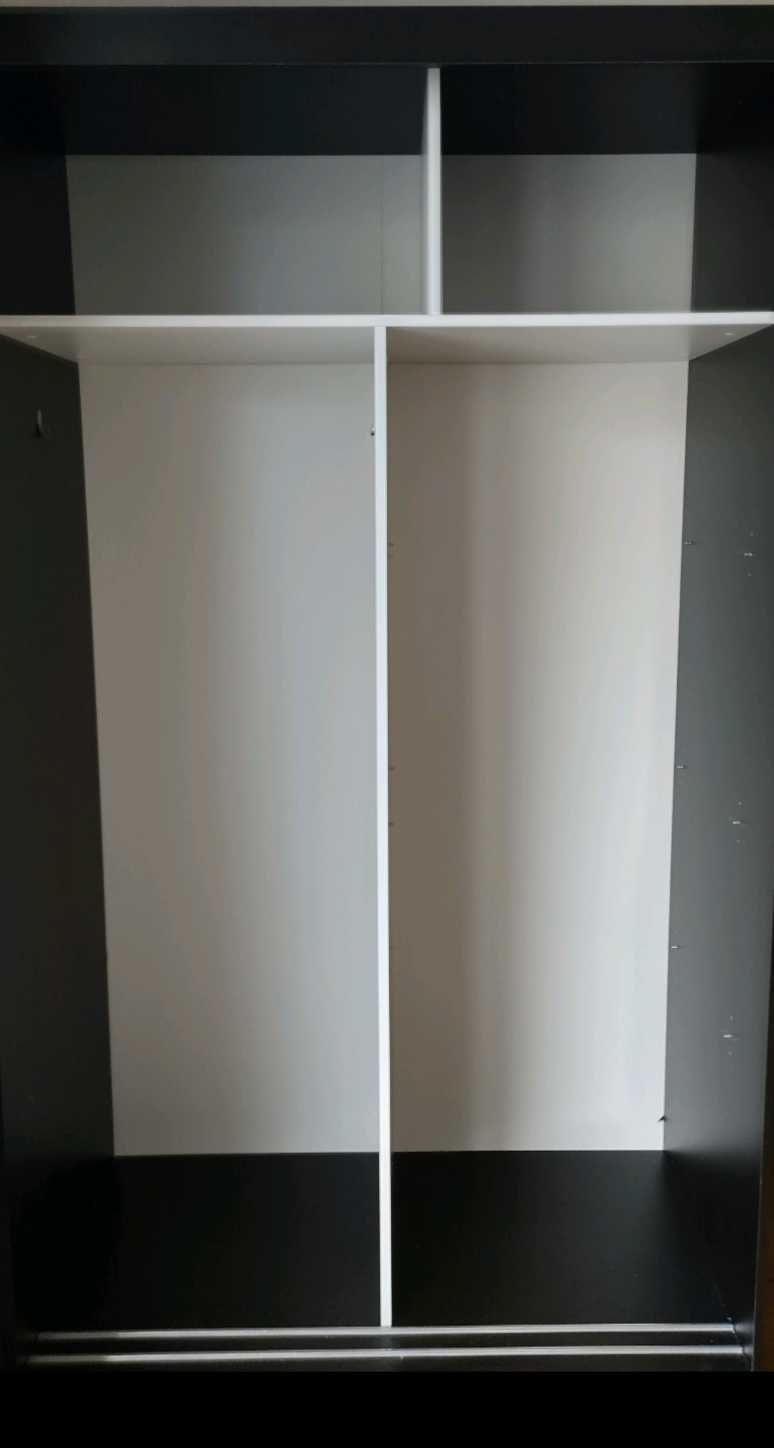 Szafa czarna IKEA z drzwiami przesuwnymi 120x215