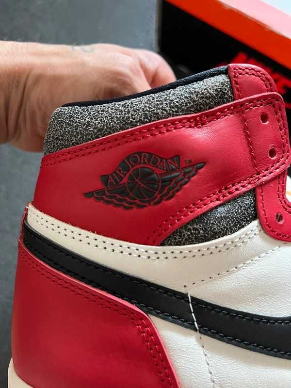 A-Jordan1RetroHighOGChicagoLostAndFound r-40