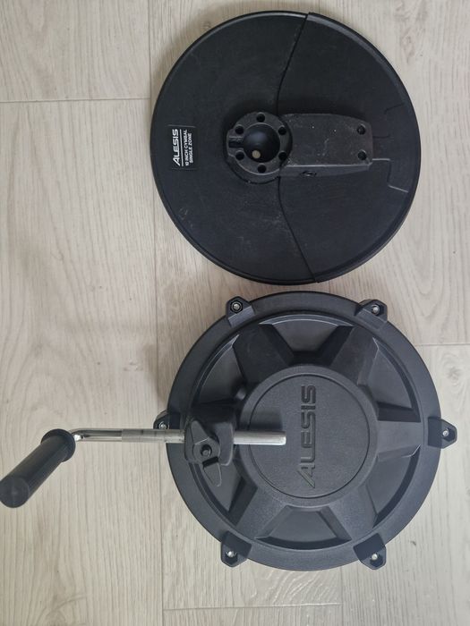 Продам барабани Alesis
