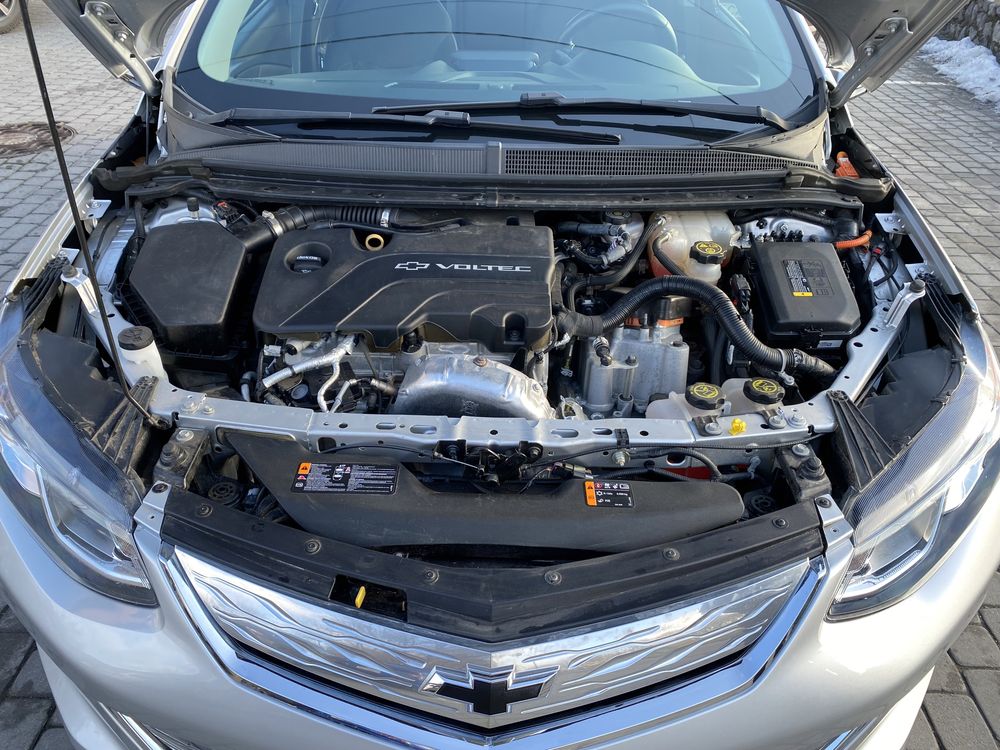 Chevrolet Volt plug in hybrid 2016 р.в. 61 т.км