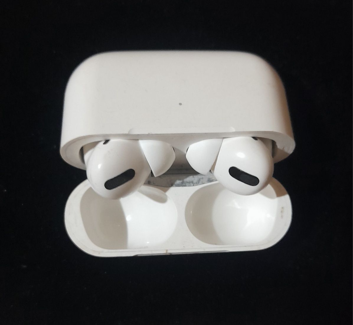 Навушники Apple AirPods