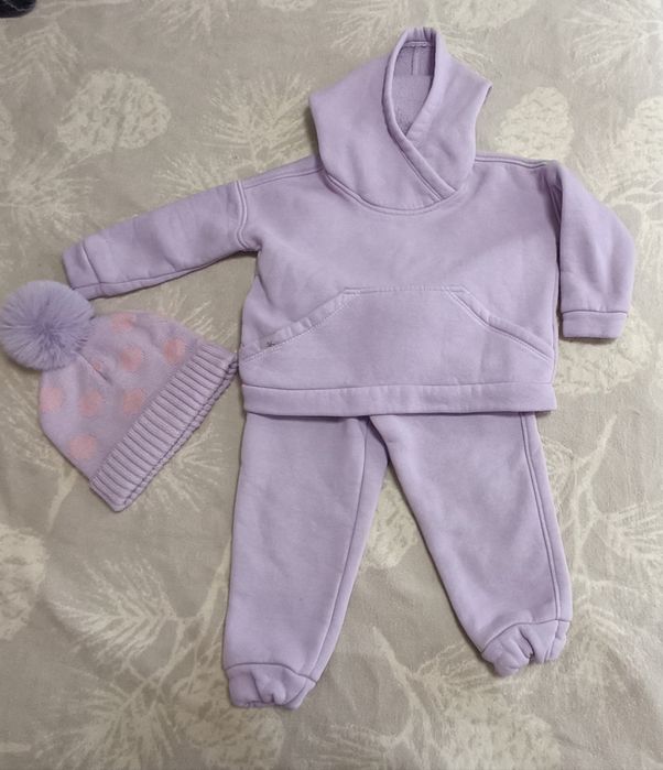 Костюм трьохнитка на флісі для дівчинки 86 92 шапка в подарунок