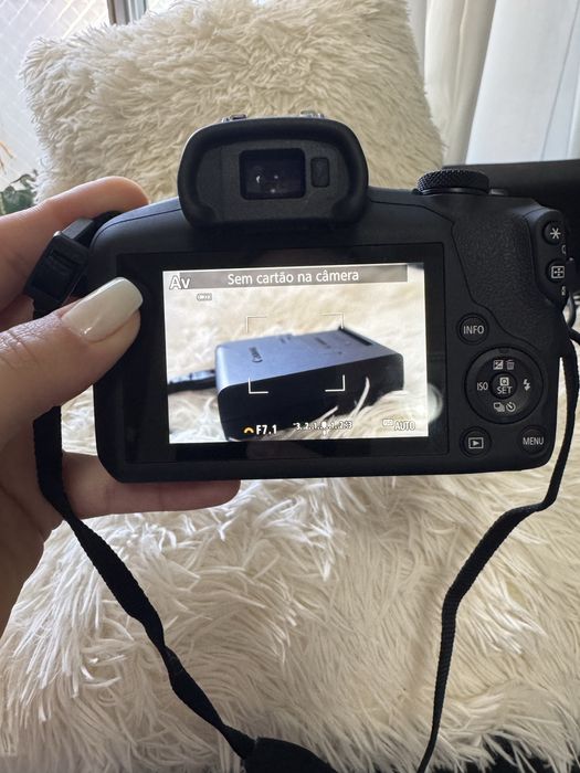 Câmara Digital Canon EOS R100 - PACK