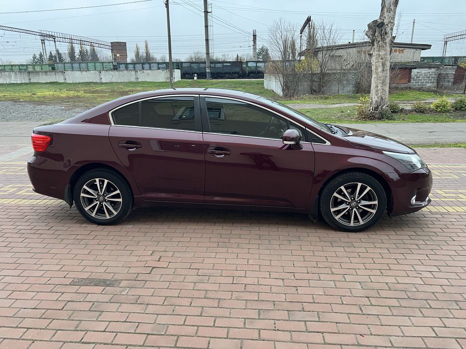 2013 Toyota Avensis 2.0 Гбо4 акпп НЕФАРБОВАН